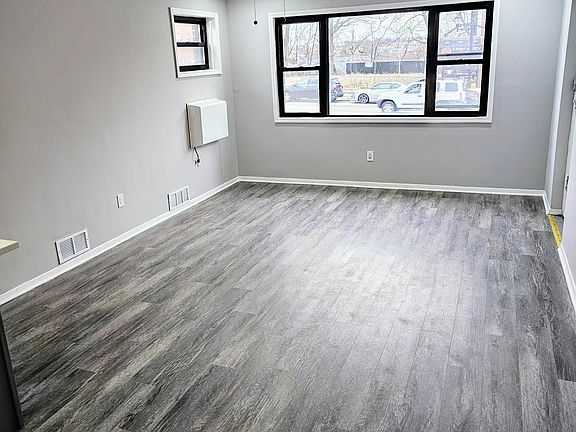 4th image of 449-451 Washington Ave #3