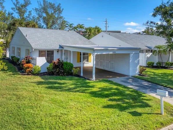 9509 Kingston Dr, Bradenton, FL 34210