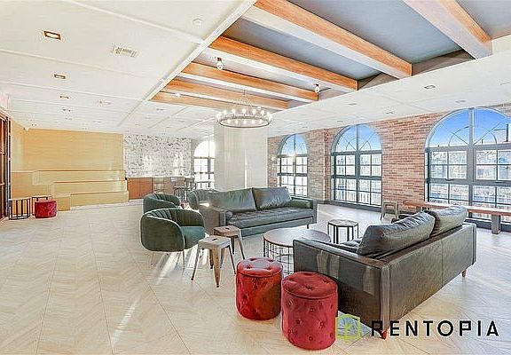5th image of 187 Kent Ave #519