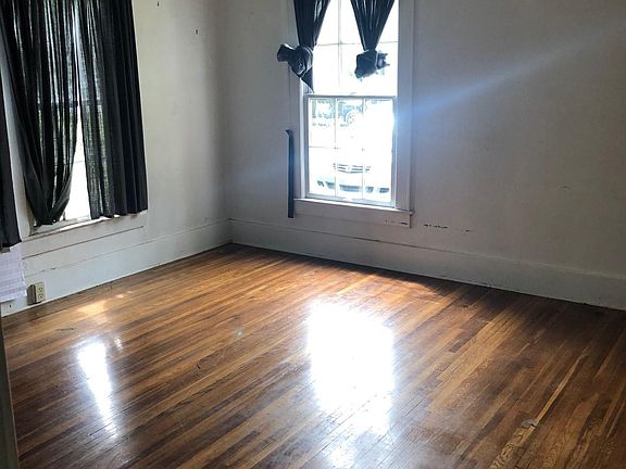 3rd image of 118 Sequoia Dr