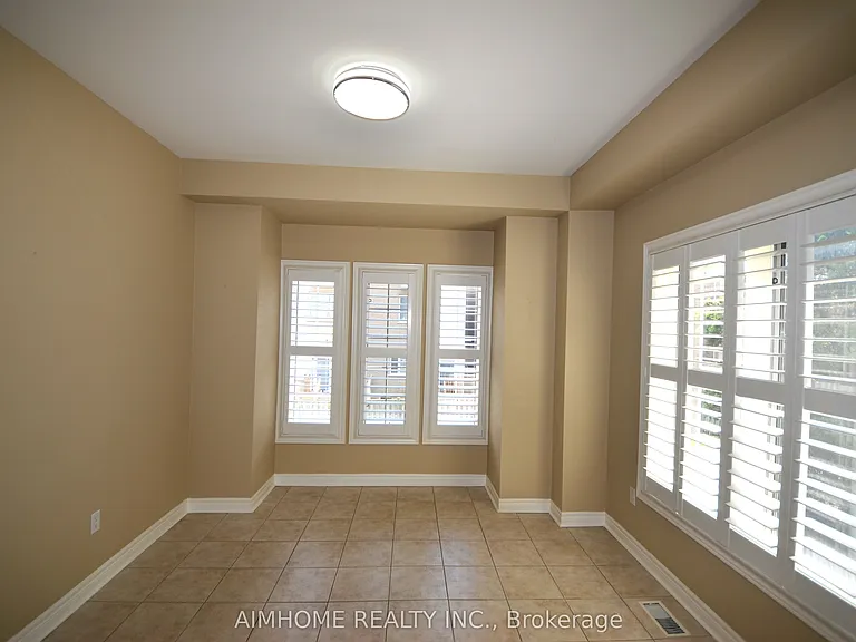 10719 Bathurst St #7 — Photo 8