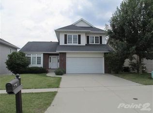 3 Ambrose Ct, Coralville, IA 52241