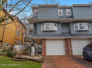 131 Grand Ave, Staten Island, NY 10301