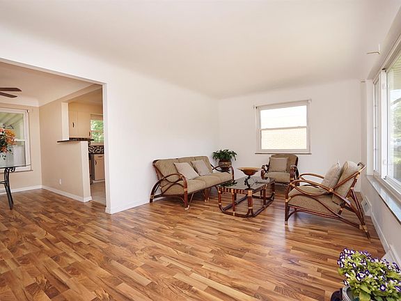 4th image of 3846 Sharonview Dr