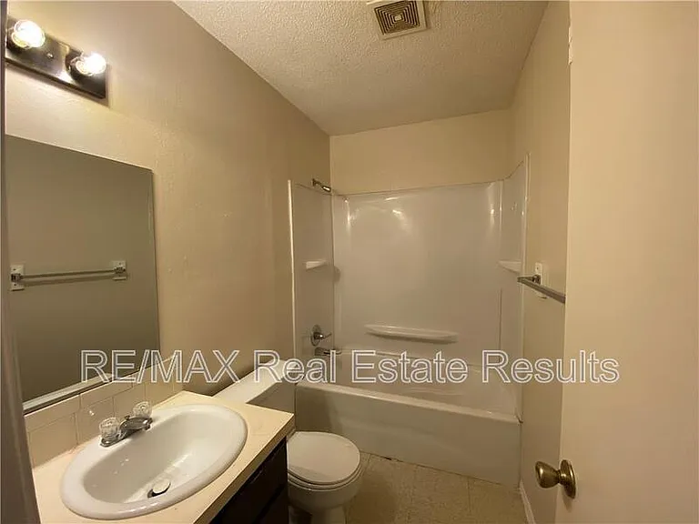 1810 W Twin Springs St #9 — Photo 9