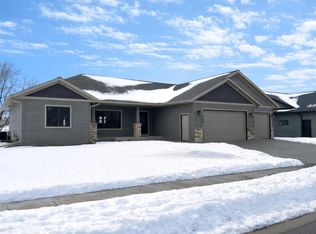 940 Crockett Dr, Holmen, WI 54636