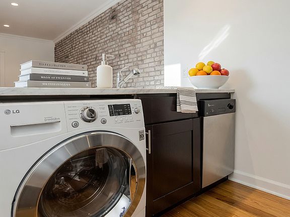 3rd image of 323 E 78th St APT 2b