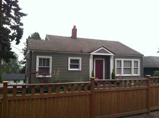 10548 Victory Ln NE, Seattle, WA 98125