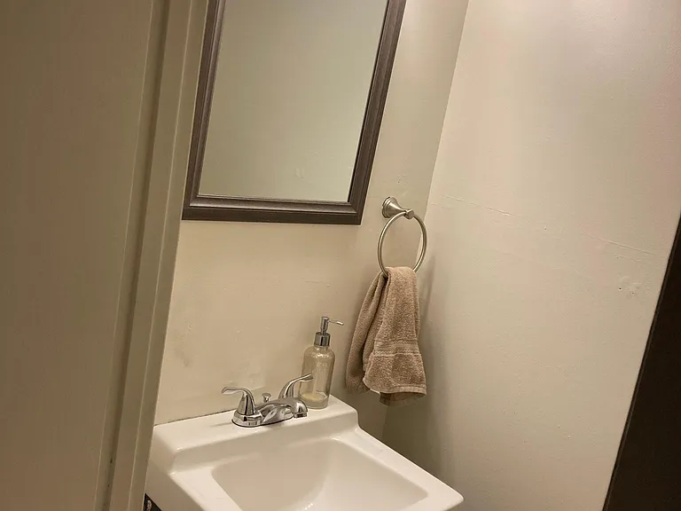 2308 Lexington Ct — Photo 5
