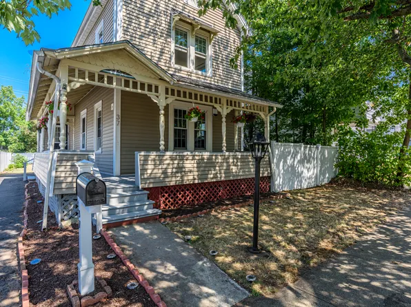 37 George Street, West Haven, CT 06516