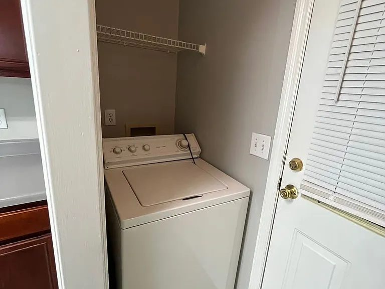 6057 Buxton Dr — Photo 28