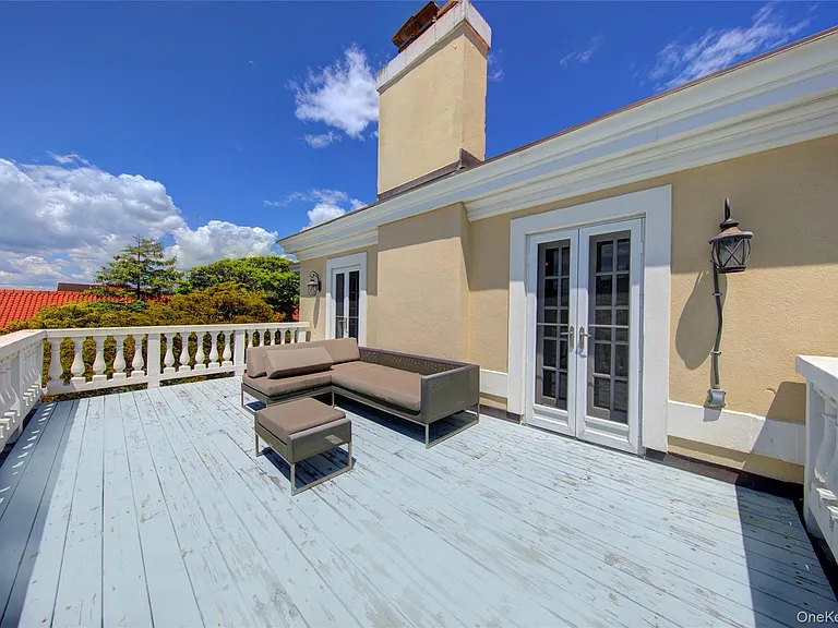159 Magnolia Blvd — Photo 37