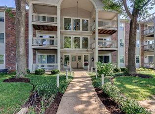 5375 N Kenrick Parke Dr APT 208, Saint Louis, MO 63119