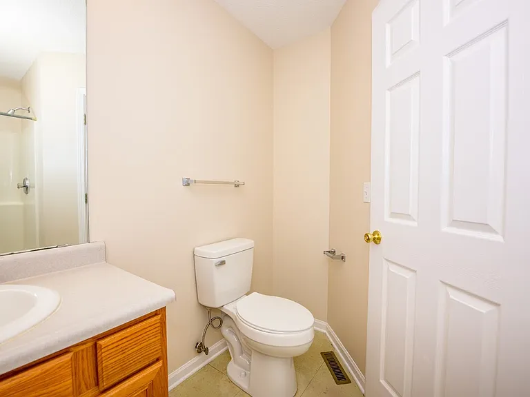 106 Keith Ct — Photo 12