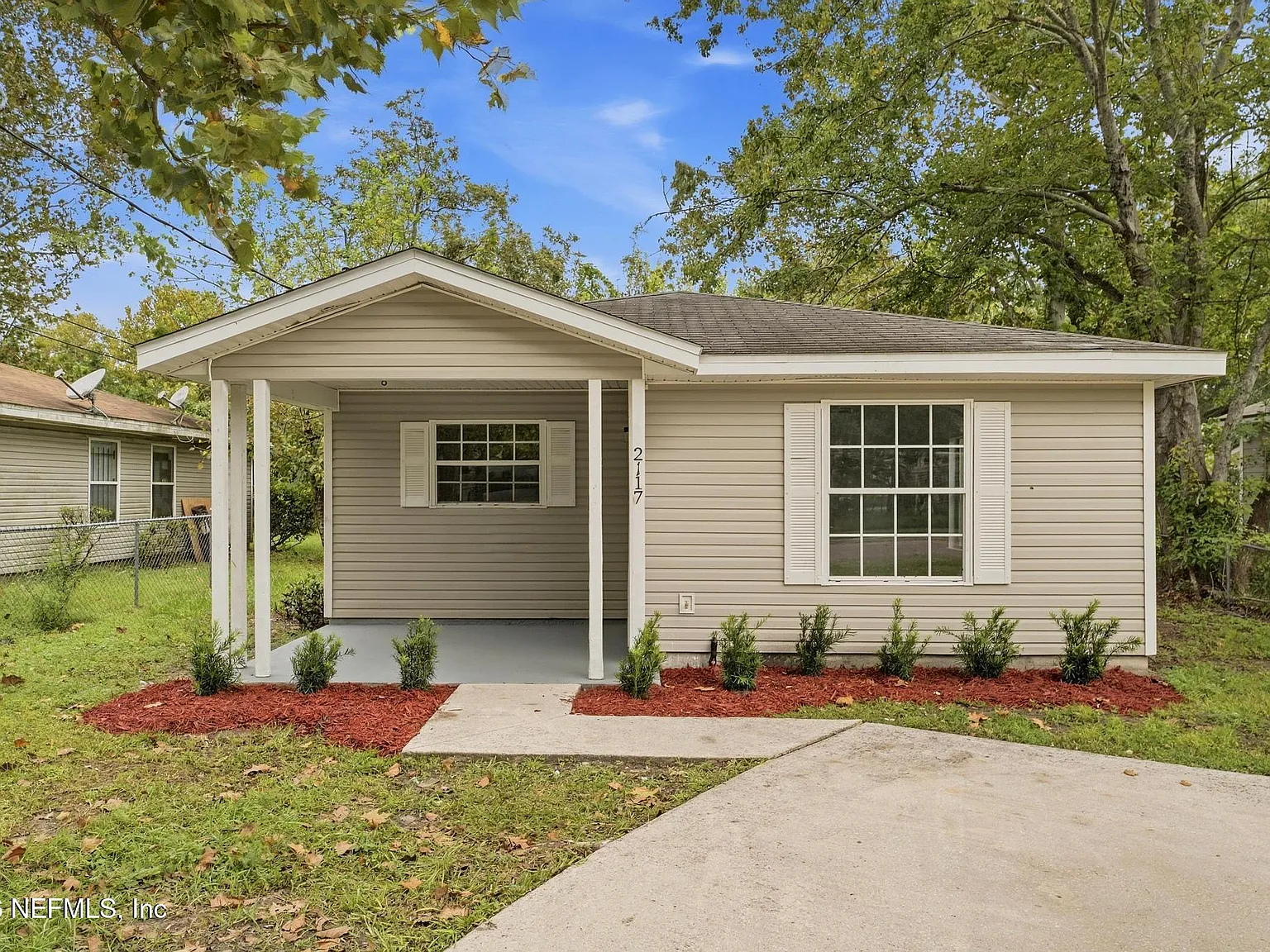 4 bed, 2.0 bath, 1174 sqft, $1,450 — Photo 2