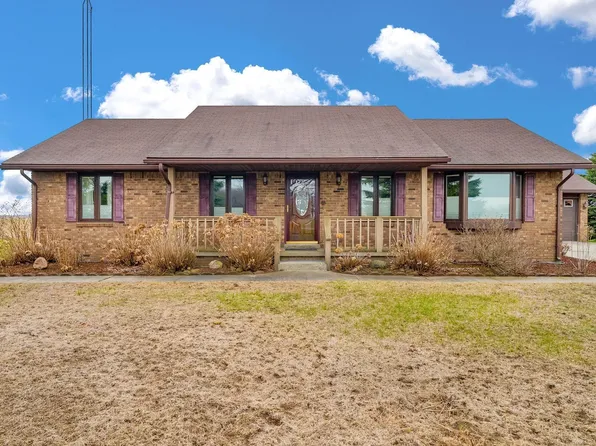 1370 Forester Rd, Deckerville, MI 48427