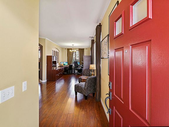 5th image of 3847 Claire Ct