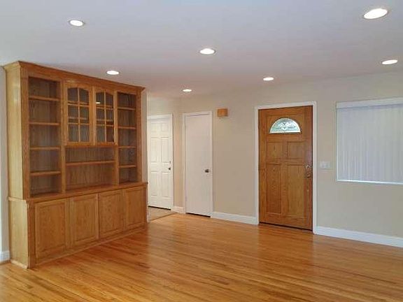 3rd image of 5108 Bobbie Ave