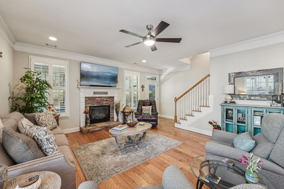 next background image