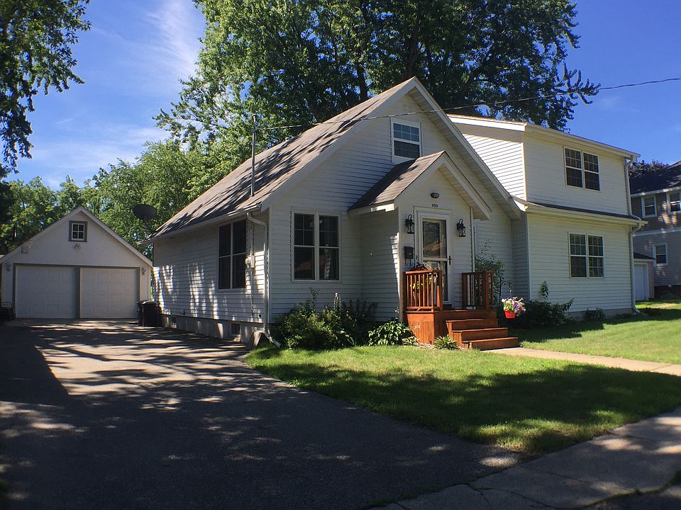 1st image of 909 2nd Ave S