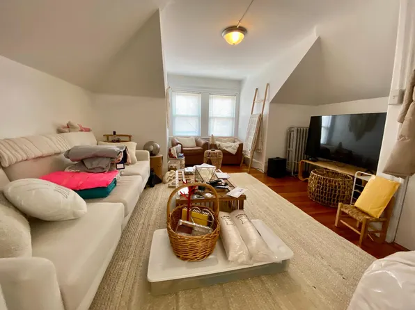 51 Patten St Floor 3, Jamaica Plain, MA 02130