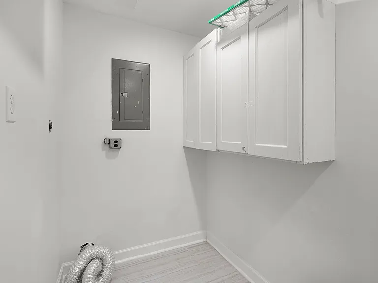 138 Maryland Park Dr — Photo 24