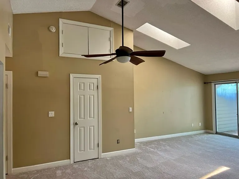 2919 Seashore Point — Photo 4