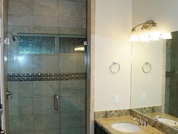 4th image of 6686 Garden Woods Ave #A