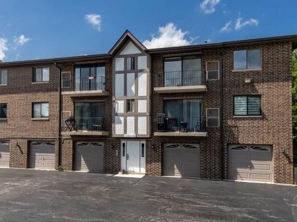1736 S Washington St #1736, Naperville, IL 60565