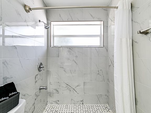 Wash cloth and makeup cloth provided