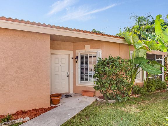 3rd image of 9784 Kamena Cir