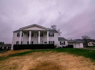 5206 Glow Dr, Cross Lanes, WV 25313