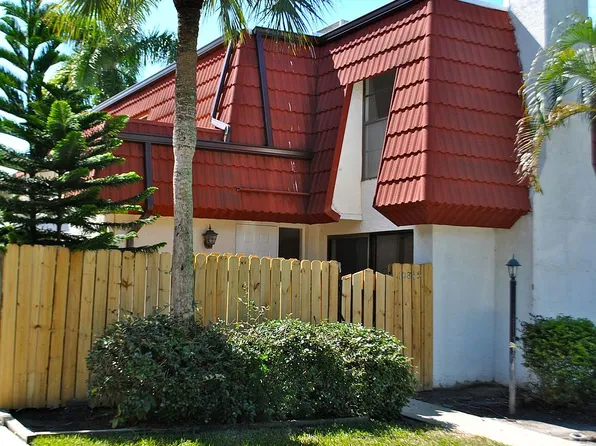 10845 Meadow Lark Cove Dr, Fort Myers, FL 33908