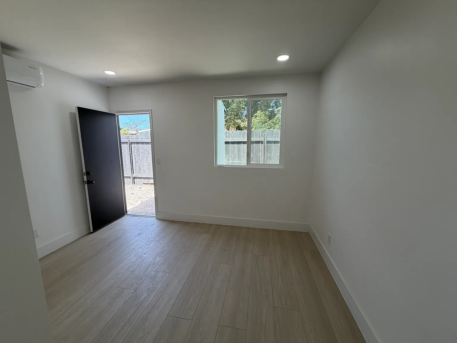Studio, $1,750 — Photo 2