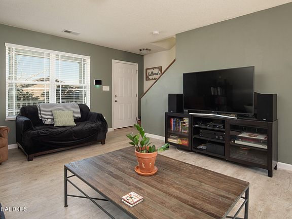 3rd image of 5430 Creekhead Cove Ln