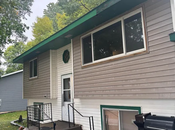 610 4th St W, Maple Lake, MN 55358