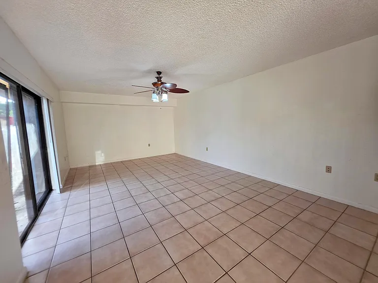832 Blue Ridge Cir — Photo 2