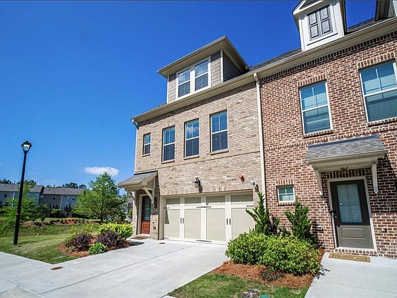 3rd image of 1595 Ridgebrook Downs