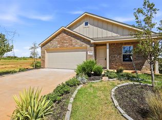 11413 SW 40th St, Mustang, OK 73064