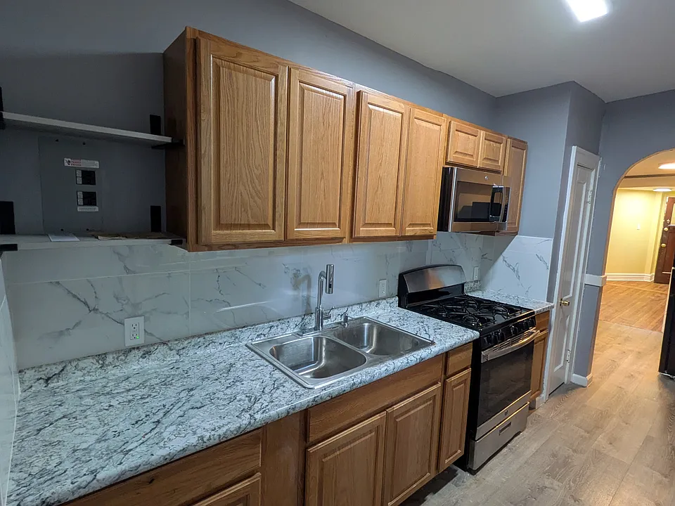 4053 S Grand Blvd #4