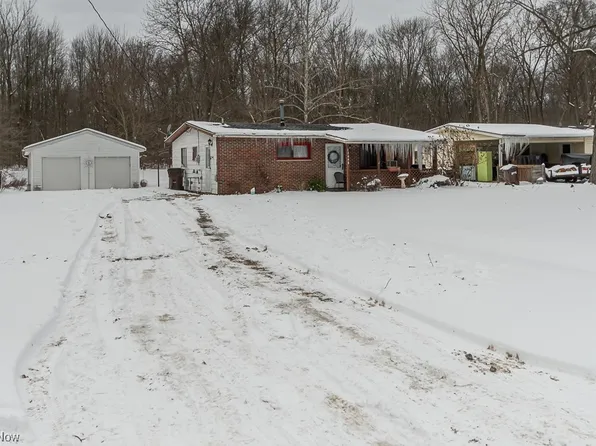 12648 National Dr, Grafton, OH 44044