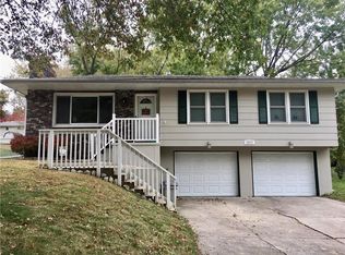 2914 Morningside Dr, Saint Joseph, MO 64503