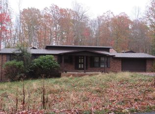 1562 Rose Rdg, Clintwood, VA 24228