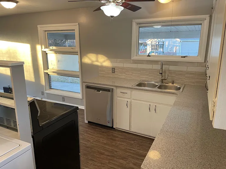 Kitchen 3 Quartz Countertops