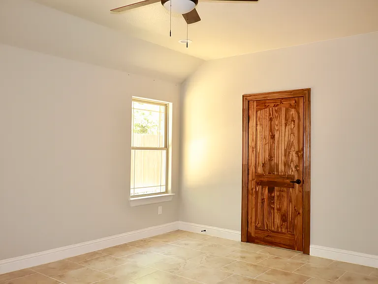 14147 Daniel Boone Ln — Photo 9