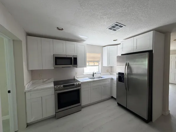 472 NW 2nd Terrace, Deerfield Beach, FL 33441