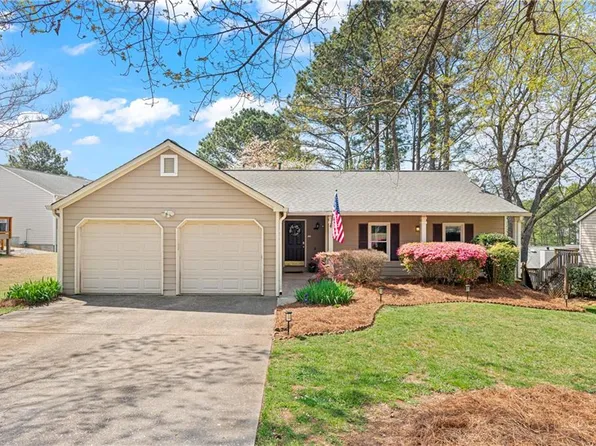 210 Magnolia Tree Ct, Johns Creek, GA 30022