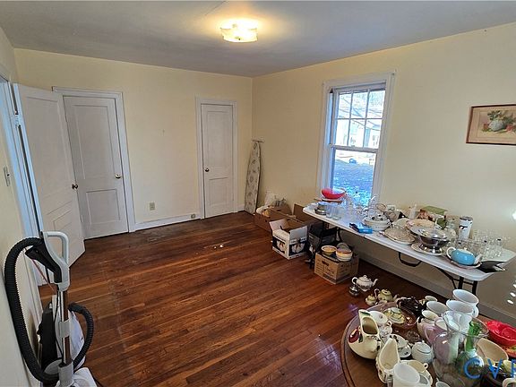5th image of 3005 Sandy Ln