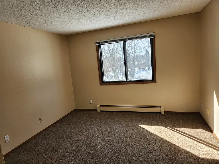 4 Pine Tree Dr #127 — Photo 3
