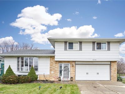 1215 Cordova Rd, Mayfield Heights, OH, 44124